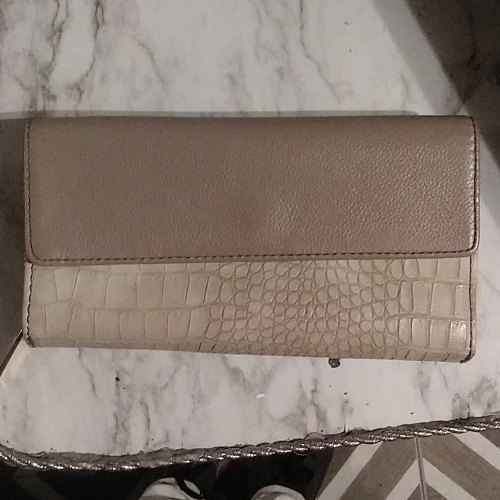 Rare Fossil toupe saffiano and crock embossed leather large wallet